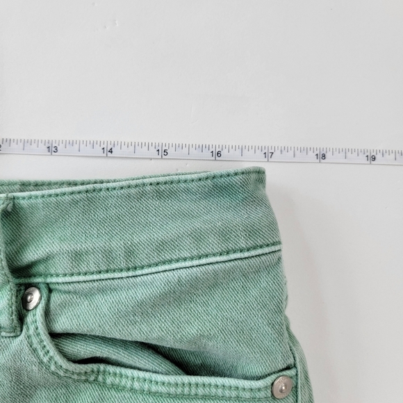 made and loved LOFT Green 5 Pocket Denim Shorts Size 29/8 - Picture 9 of 11